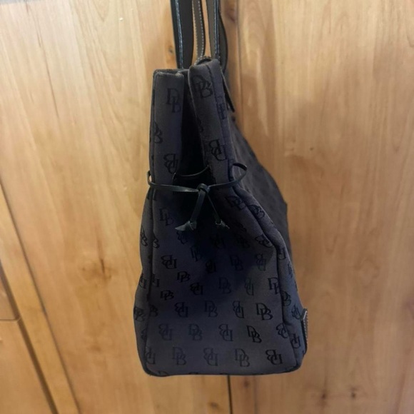 Dooney & Bourke Black Monogram shoulder bag - Picture 3 of 5